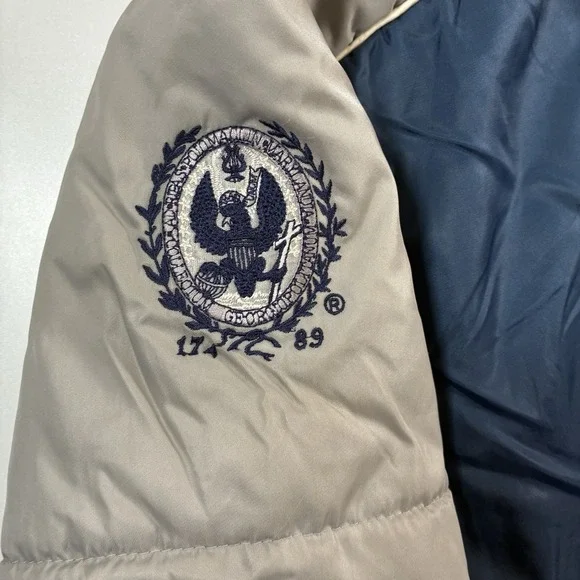 Vintage Georgetown Hoyas PRO PLAYER Puffer Coat Large Spell Out Jacket 90s Y2K